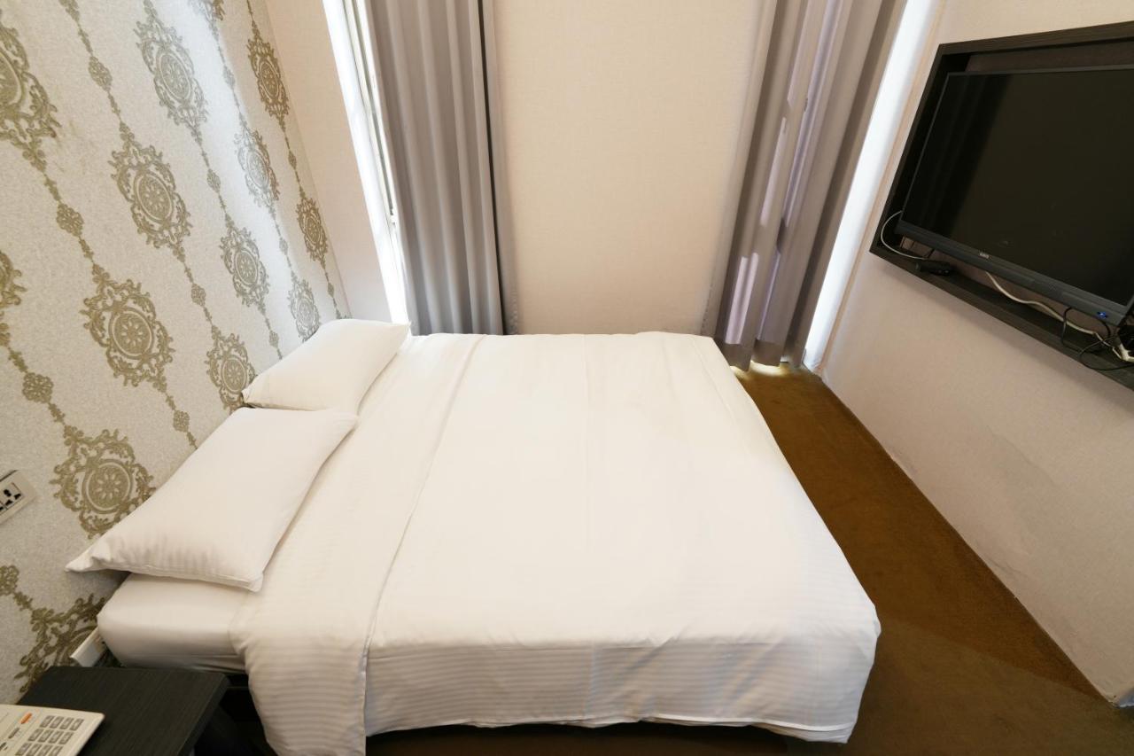Meworld Hotel - Ximen Taipei Bagian luar foto
