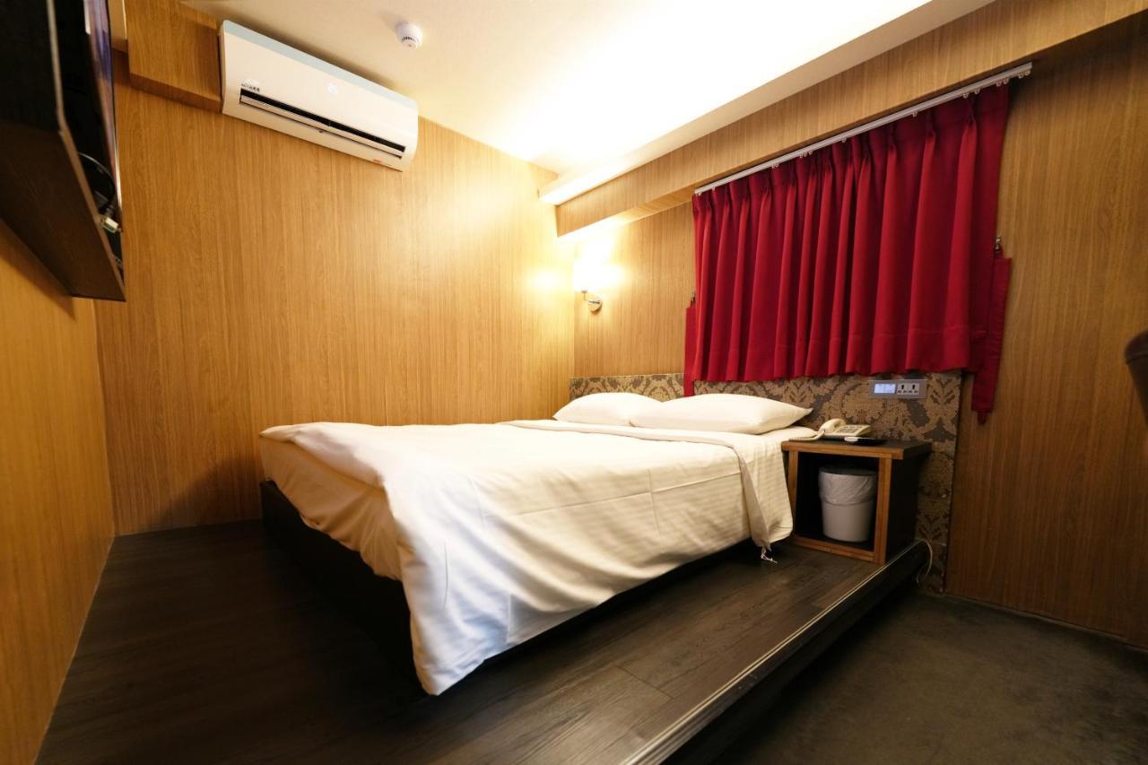Meworld Hotel - Ximen Taipei Bagian luar foto